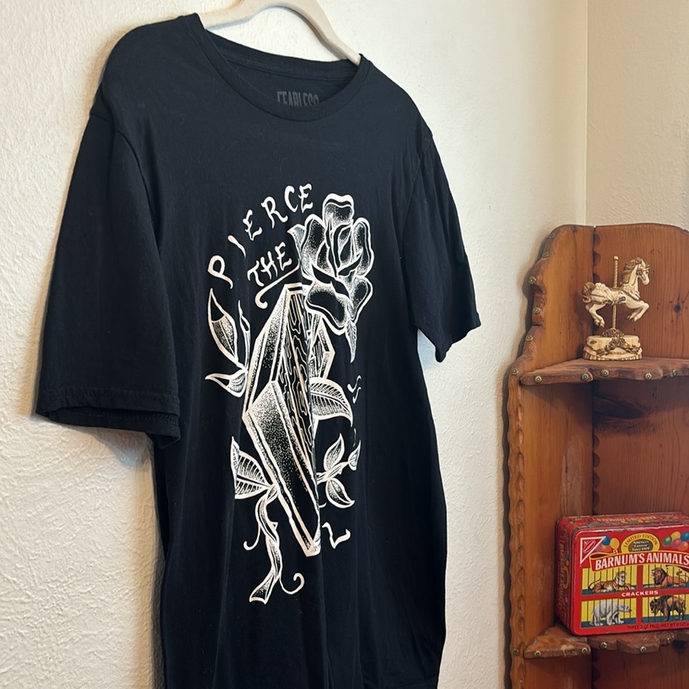 PIERCE THE VEIL SHORT SLEEVED SHIRT OFFICIAL MERCH